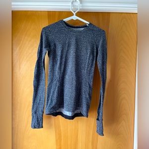 Stretchy Lululemon athletica long sleeve